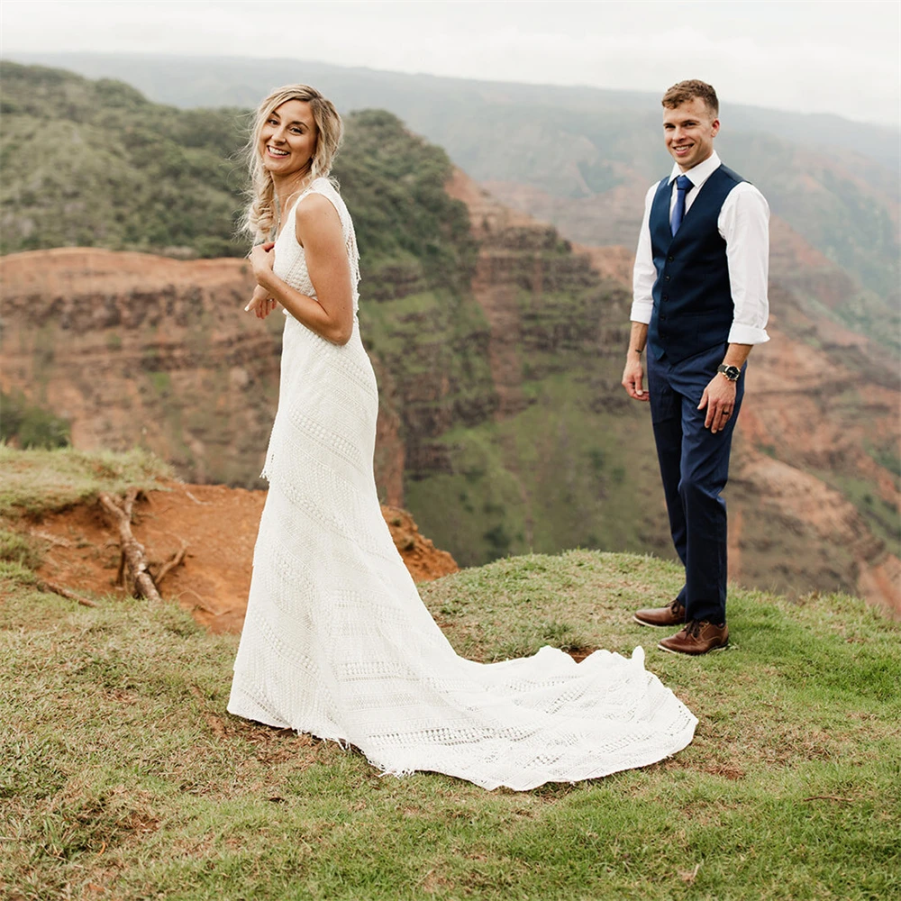 19611 #   Maßgeschneidertes Boho-Hochzeitskleid mit ärmellosem V-Ausschnitt und Spitze im Meerjungfrau-Stil, elegantes, rückenfreies Brautkleid mit Quasten für Frauen 2024