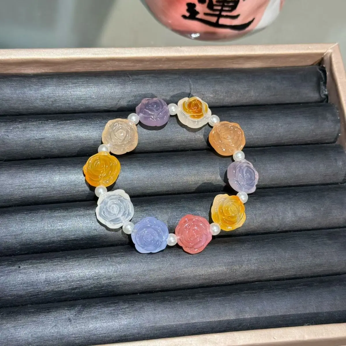 

Exquisite chalcedony candy color Duobao flower women's bracelet new Chinese birthday