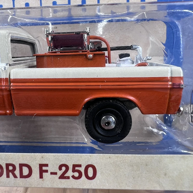 1:64 Scale Diecast Alloy Ford F250 Pickup Truck Toys Vintage Cars Model Classics Nostalgia Adult Gifts Souvenir Static Display