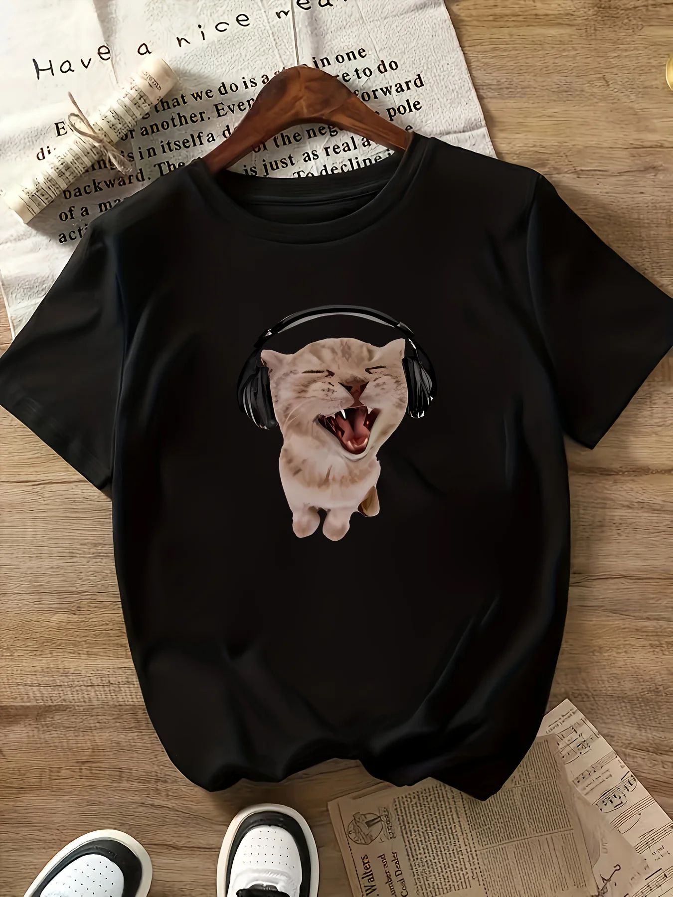 

Women's Casual Short Sleeve Round Neck T-Shirt with Playful Cat & Headphones Graphic Print - White Regular Fit Machine Washable