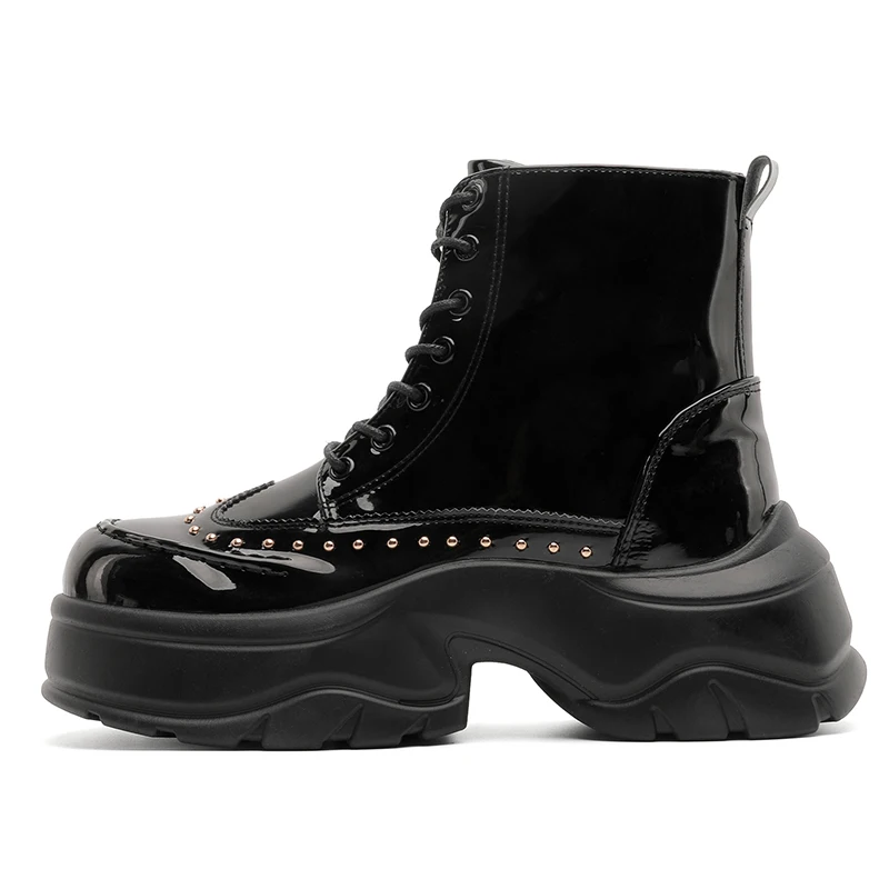 

2025 Autumn New Men Boots Height Increasing Outdoor Boots Punk Style Rivet Motorcycle Boots High Top Comfortable Platform Shoes