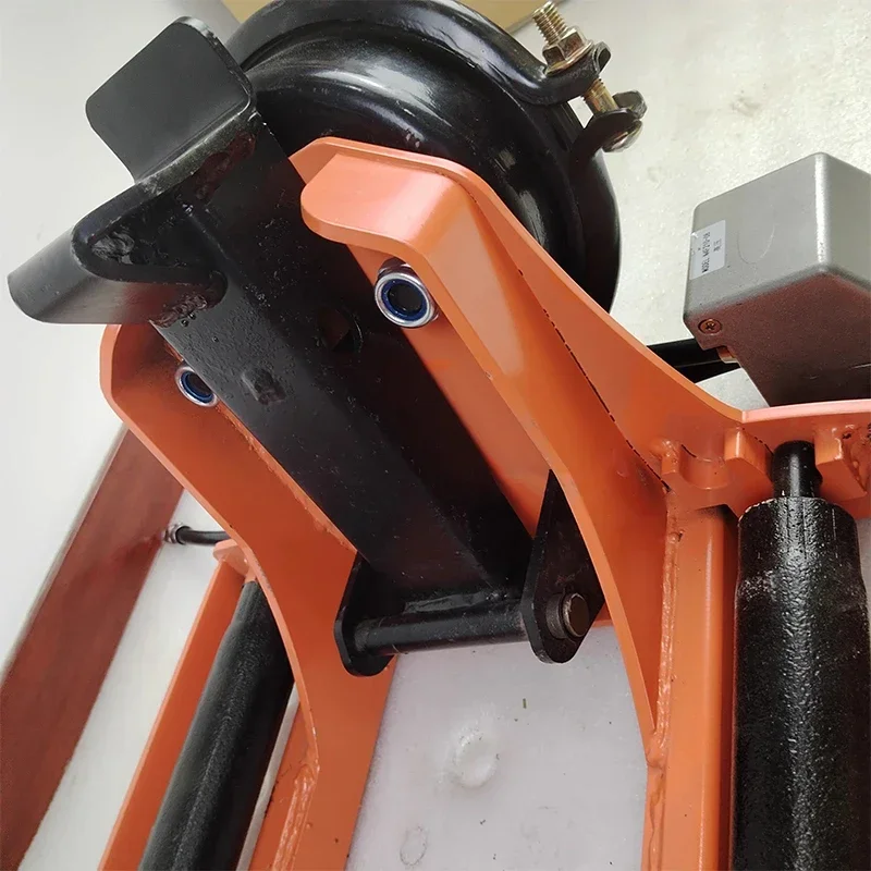 

Pneumatic Vacuum Tire Clamp Multifunctional Tire Leak Detection Tire Pressure Machine Tire Pressure Tool Leak Detection Tool