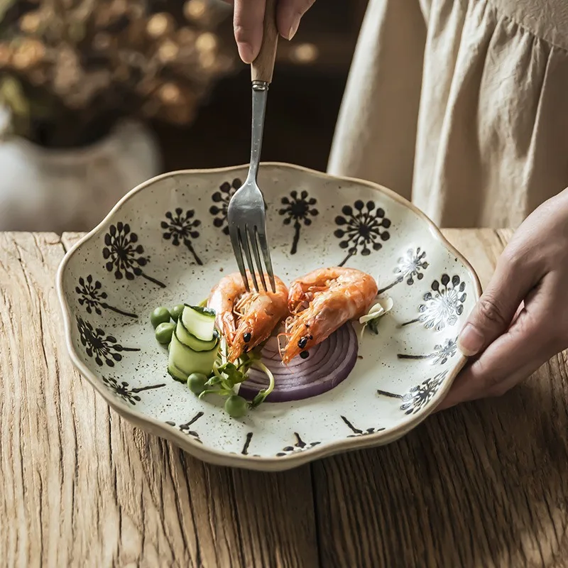 

1PC Ceramic Plate Practical Lace-shaped Dessert Sunflower-shaped Fruit Dish Plate Household Tableware Supplies