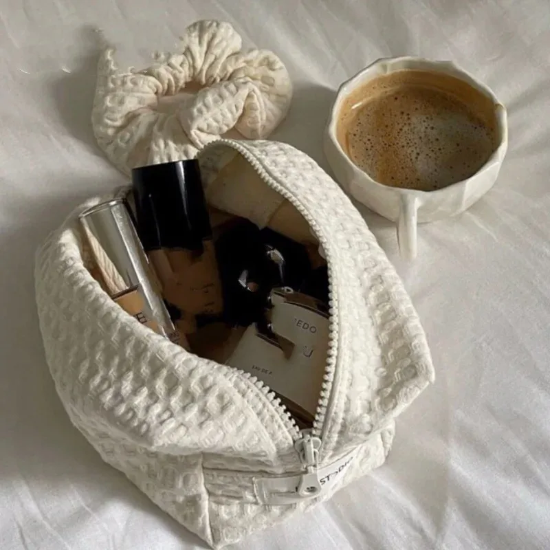 Individuell bestickte Namens-Make-up-Tasche – Reise-Kulturbeutel, langlebig, weiche Kosmetiktasche für Frauen, perfektes Geschenk für den täglichen Gebrauch auf Hochzeiten – Detail 9
