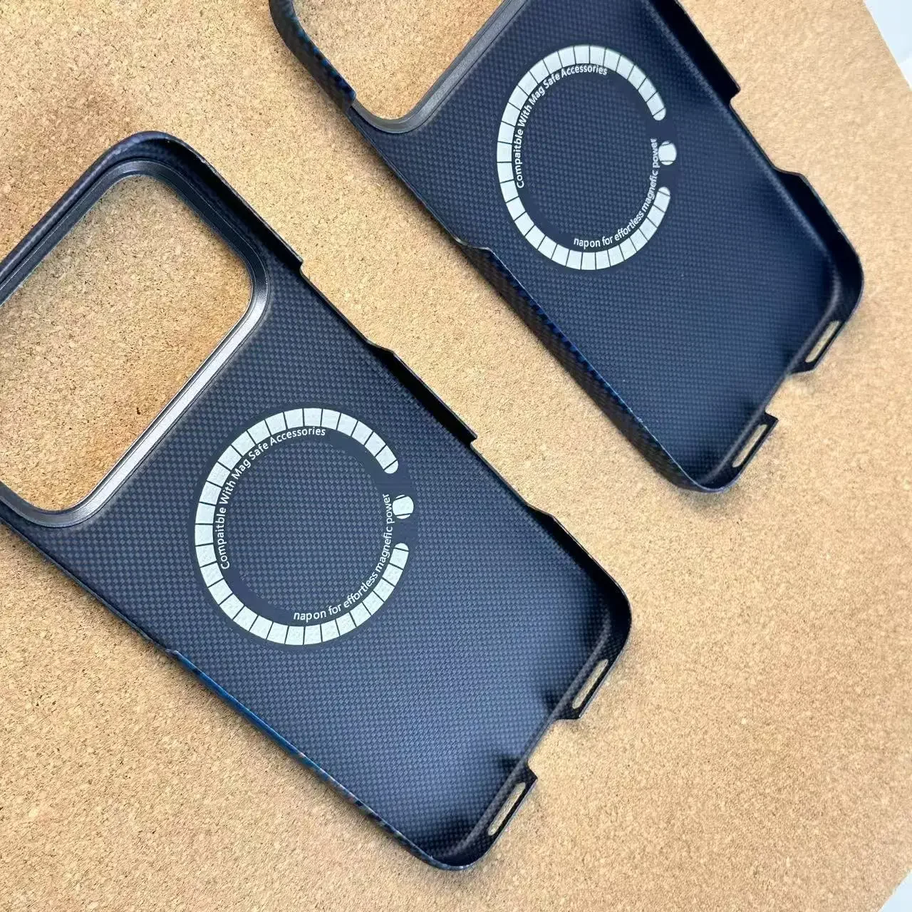 

Ультратонкий чехол для телефона из настоящего углеродного волокна для iPhone 17ProMax, прочный защитный чехол, совместимый с арамидным волокном