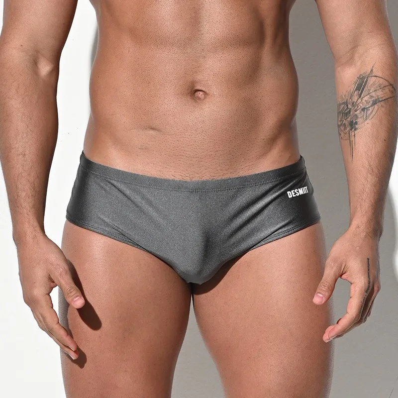 Herren-Badehose, niedrige Taille, sexy Slips, Bikini, klassische einfarbige Unterwäsche, schnell trocknend, atmungsaktiv, Sport-Surf-Badeanzug