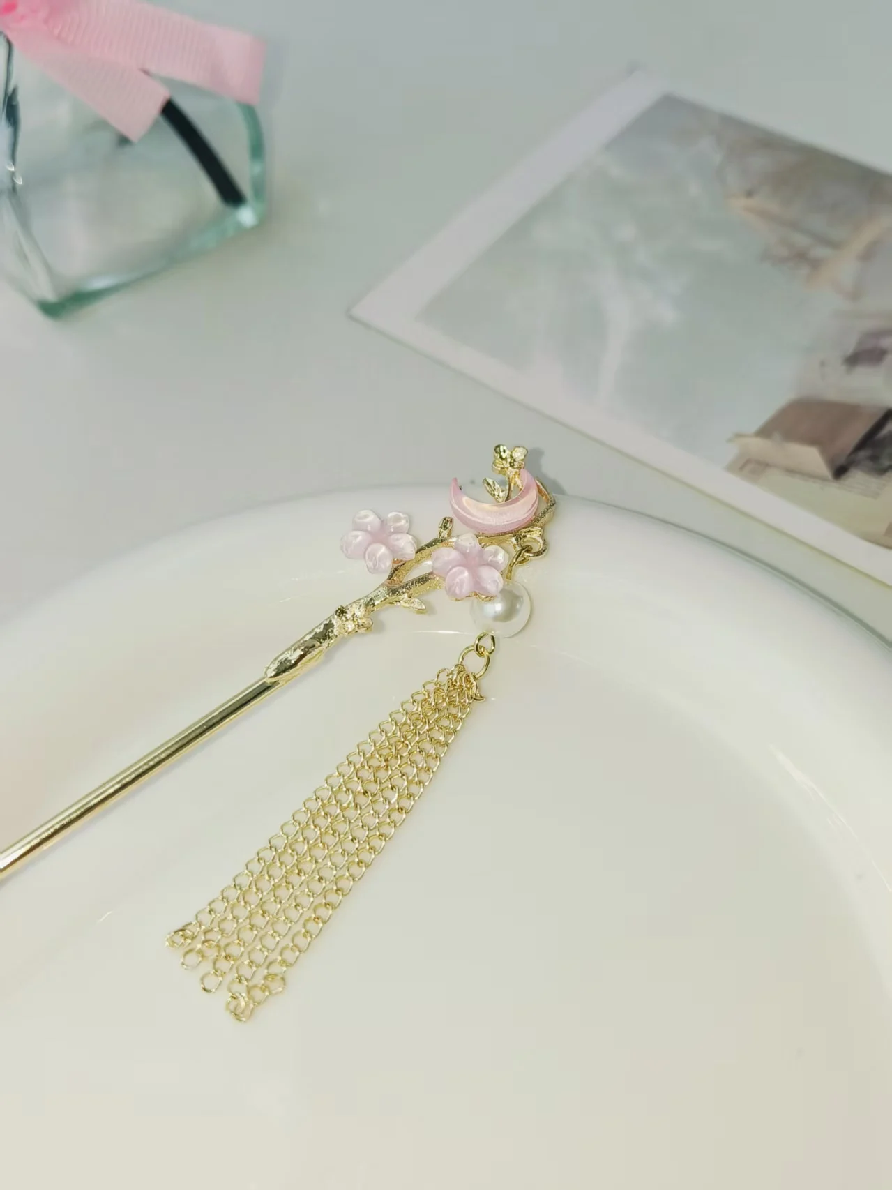 1 Uds. Palillo para el pelo de Luna Floral de Metal dorado a la moda con perla y borla para mujeres y niñas, accesorios para el cabello fiesta