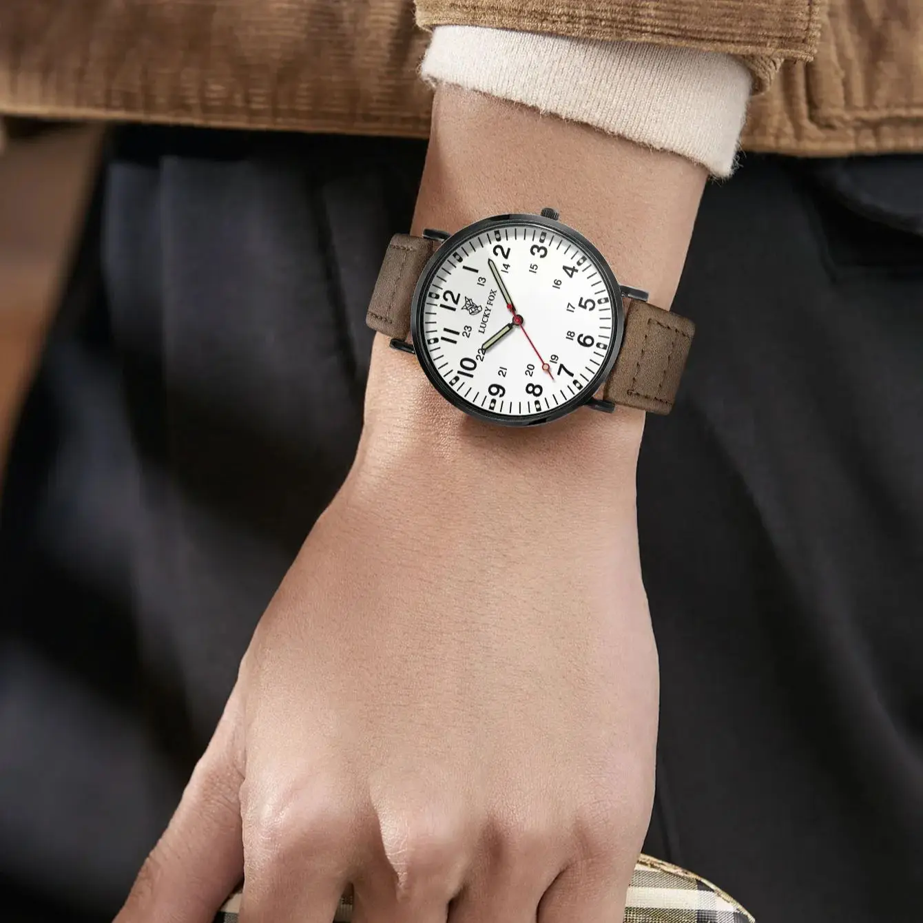 Men's Classic Luxury Quartz Watch with Large Round Dial