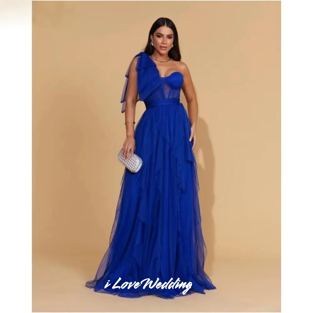 Синее вечернее платье на одно плечо 2025 с бантом в форме сердца, без рукавов, с открытой спиной, трапециевидной формы длиной до пола, плиссированное свадебное платье по индивидуальному заказу