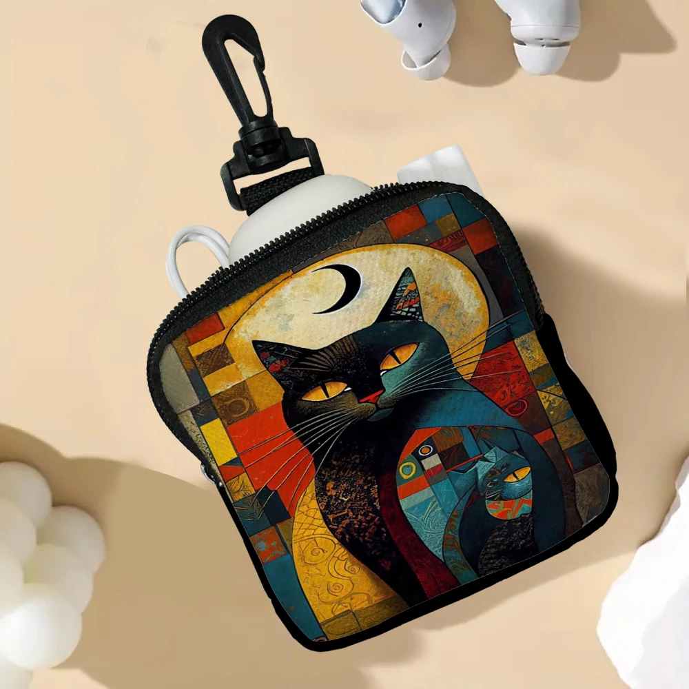 

Abstract Cat Mini Coin Purse Women's Lipstick Key Storage Bag Wallet Bluetooth Earphone Bag Money Pouch Zipper Change Bag 7.2