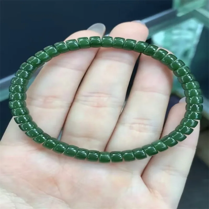 Hetian Jasper Bead Bracelet Is A Beautiful Green Color, With Fine And Moist Jade Texture