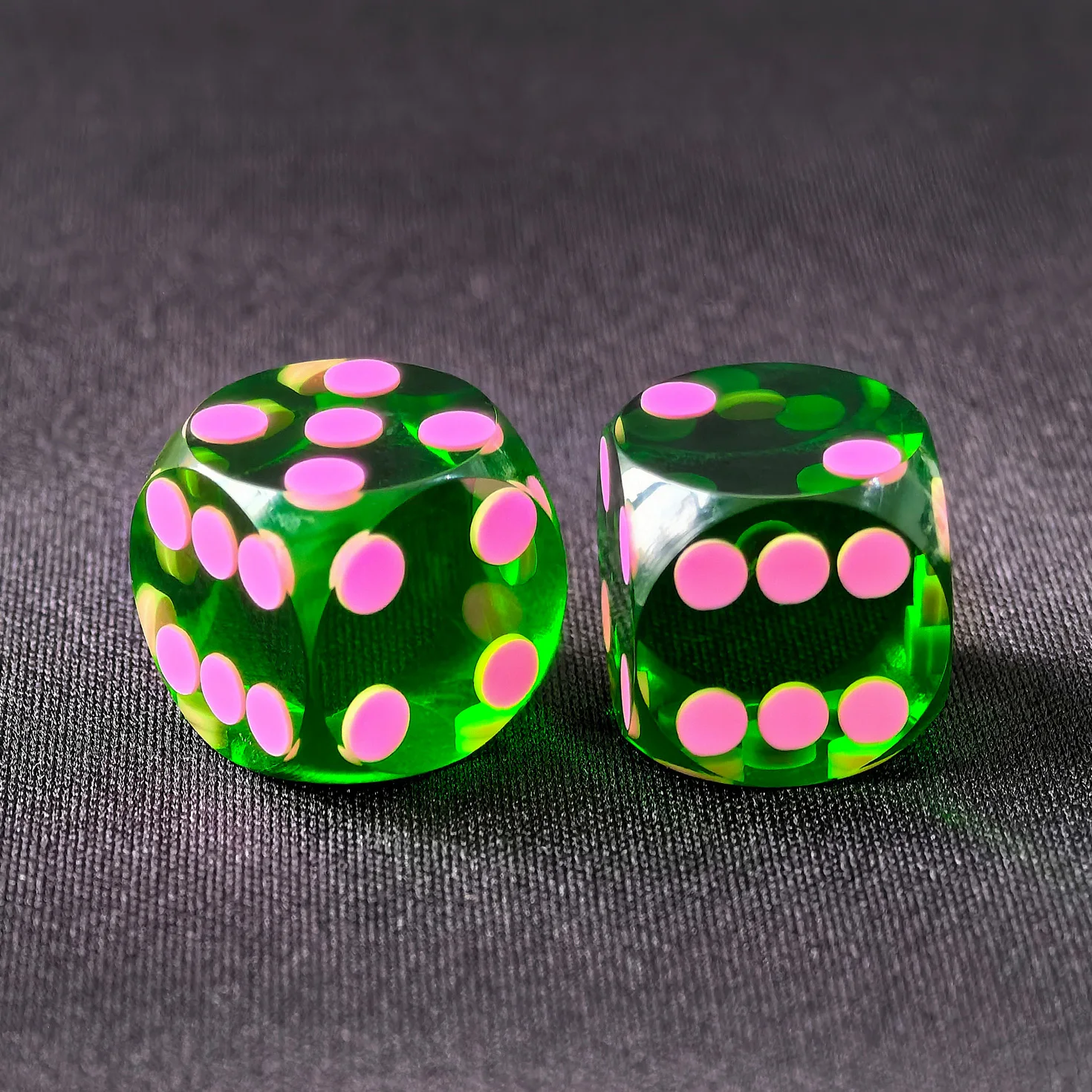 Bescon Professional Precision Dice Round Corner 9/16" (14.3mm) with Colorful Dots, Colored Dots Precision Backgammon Dice 14.3MM