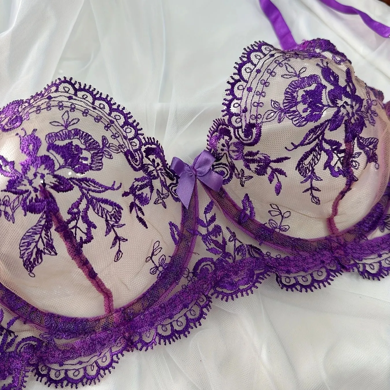 Sexy Blumenstickerei Unterwäsche Set Home Freizeit BH Set Netzstoff Reine Farbe Vier Jahreszeiten Geeignete Damen Unterbekleidung