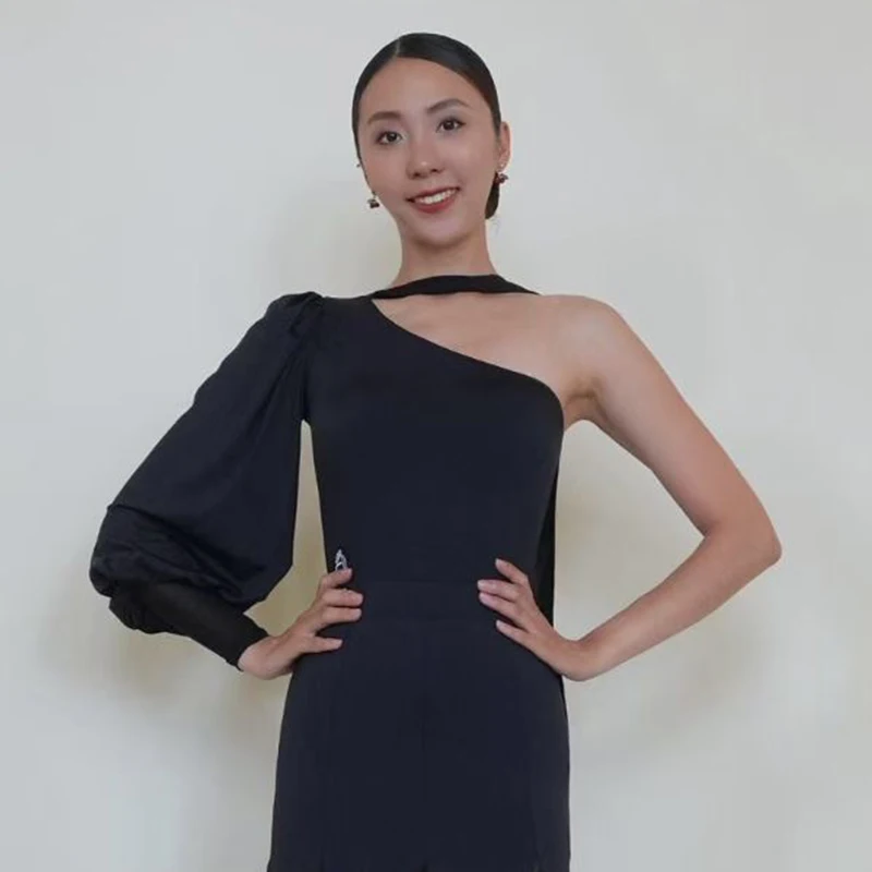 Neue Ballroom Dance Tops Frauen Schräg Schulter Laterne Ärmeln Lila Schwarz Trikots Latin Walzer Dance Performance Kleidung BL18286