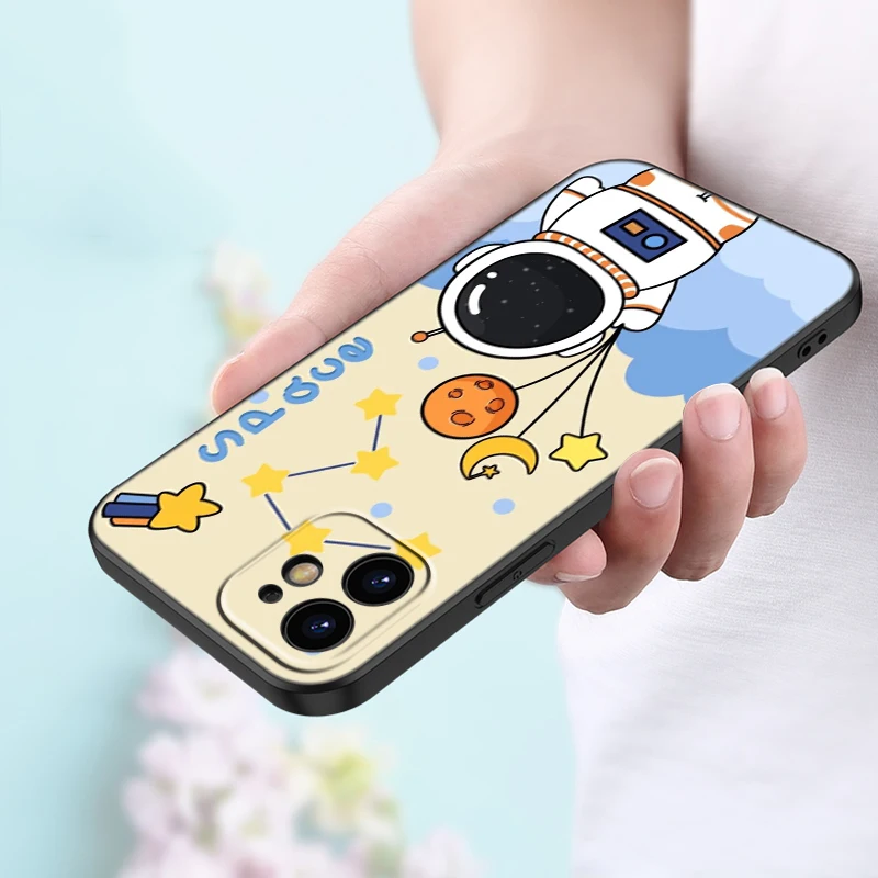 Cartoon Space Astronaut Black Phone Case For Honor 200 90 Lite X7B X6 X8B X6A X6S X7A X8A X9A X9B X5 Plus 70 20Pro 10Lite Cover image 3
