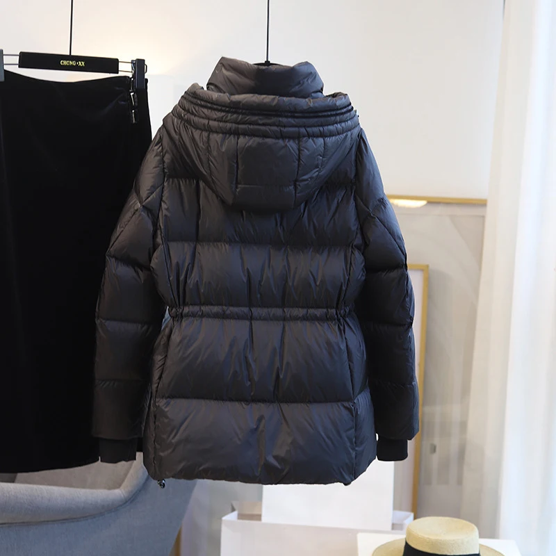سترة نسائية دافئة بقلنسوة 2025 شتاء جديد 90 أوزة أسفل سترة نسائية عالية الجودة موضة مزاجه المرأة باركر H754