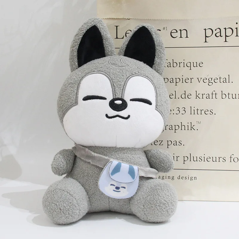 19 سنتيمتر دمية الأطفال الضالة الجديدة لي لونغفو فانغ يمكن الجلوس لطيف على ظهره دمية SKZ أفخم دمية خرقة مروحة هدية