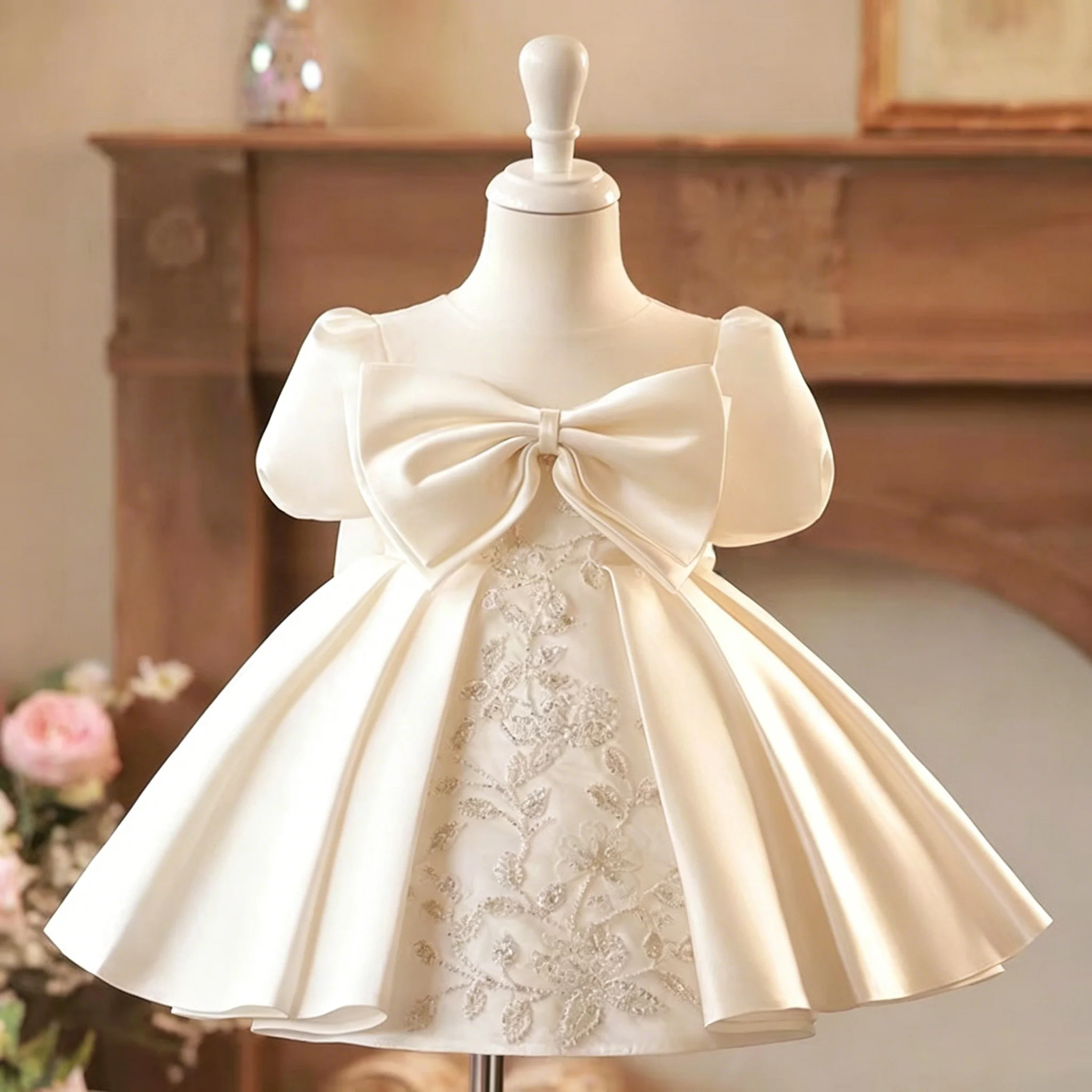 

Graceful White Girl Dress With Bow Embroidered Eid al-Fitr Birthday Holiday Party First Communion Ball Gown women's wedding part