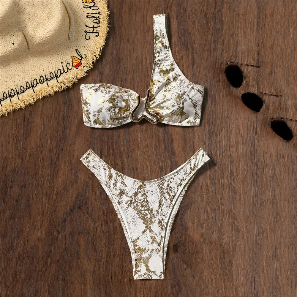 أطقم بكيني مثيرة باللون الذهبي اللامع مطبوع عليها ثعبان بكتف واحد ملابس سباحة نسائية بحلقة معدنية 2025 ملابس سباحة بكيني Mujer Biquinis