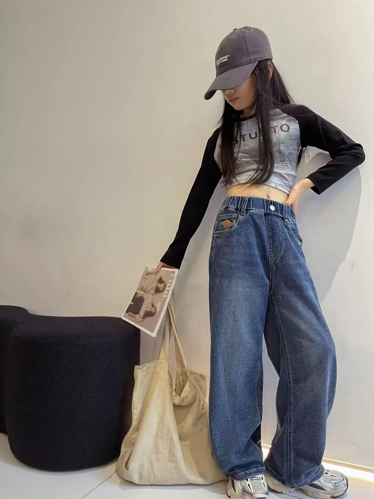 Girls' Jeans 2024 Spring Clothing New Children's loose Jeans in the Trend of big Children's Spring and Autumn Straight leg Pants