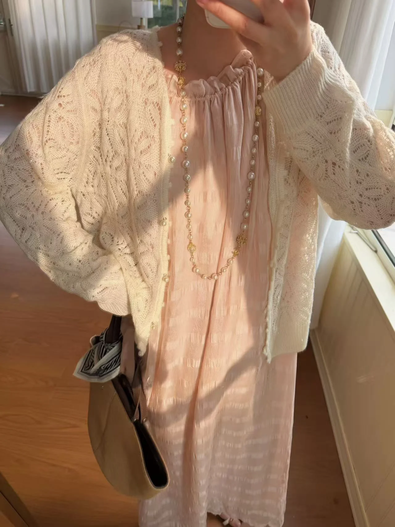 

Snowflake Silk Yarn Camere Sweater Soft Breathable Lightweight Knitted Open Cardigan Women's Spring Season Long Sve roun...