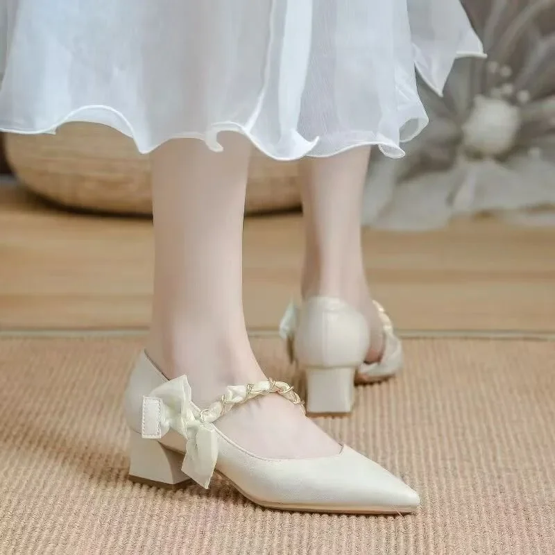 

Single Shoes Women's Fashion Pointed Toe Shallow Mouth Four Seasons Versatile Block Heel Bow Temperament High Heels