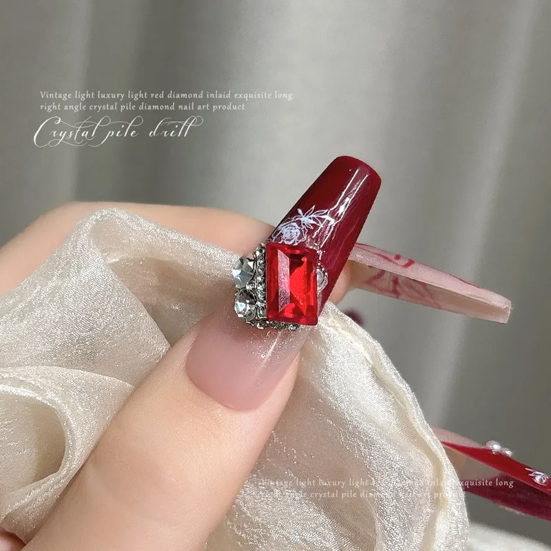 5 pezzi di strass per nail art in cristallo rosso profilo, forme miste, diamanti per unghie, gemme con retro piatto