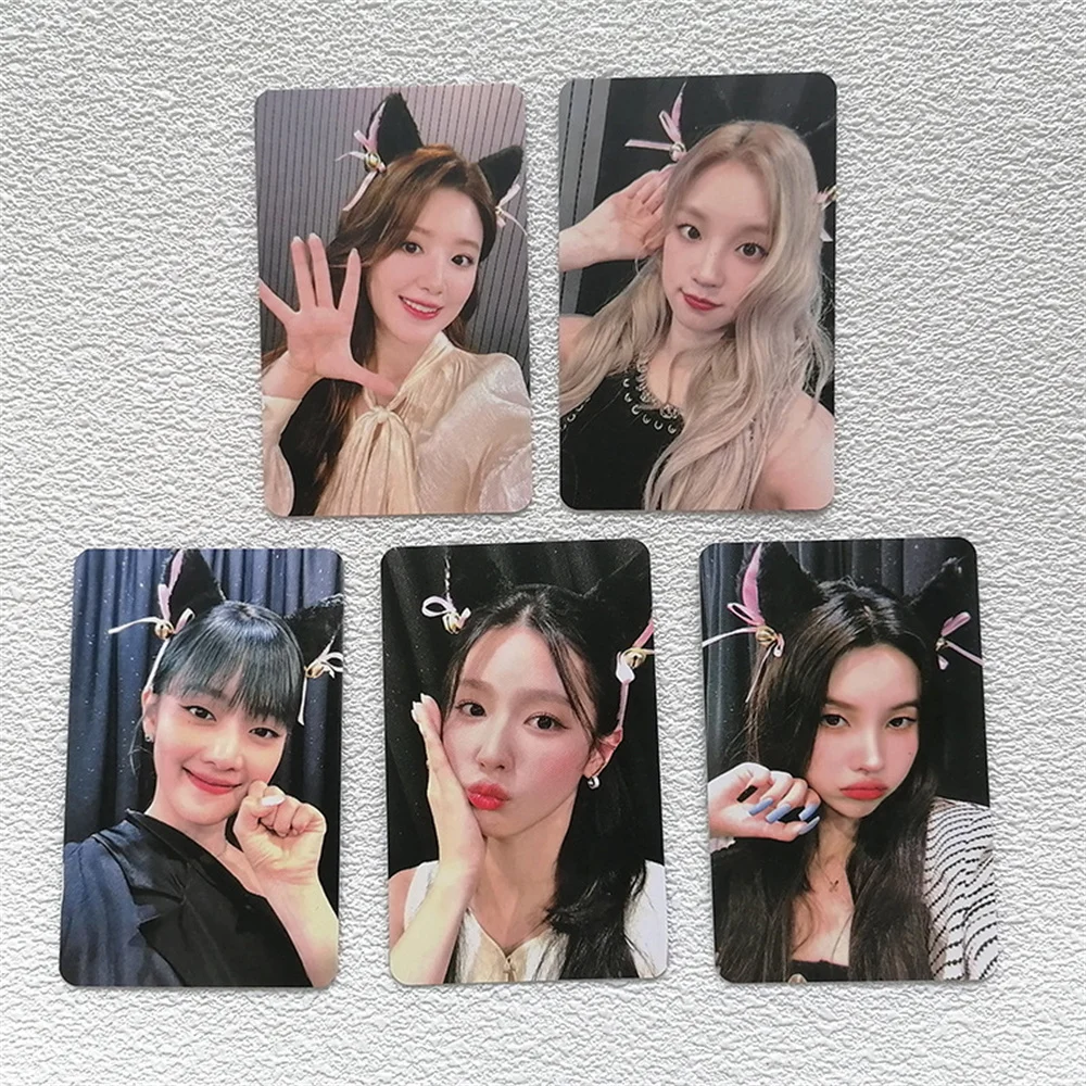 

5Pcs Kpop (G)I-DLE Photocard Album Lomo Card Minnie YUQI Yeh Shuhua Cho Mi Yeon Double-sided Postcard for Fans Collectible