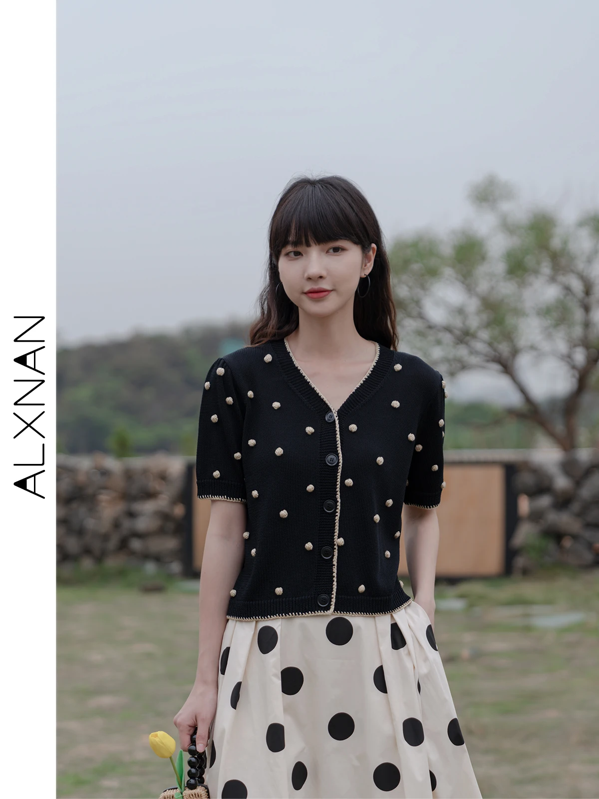 Hand Embroidered ort Sve V-Ne Knitted Open Cardigan Thin Slimming Design Summer Top for Women by Lu Xiang Nan