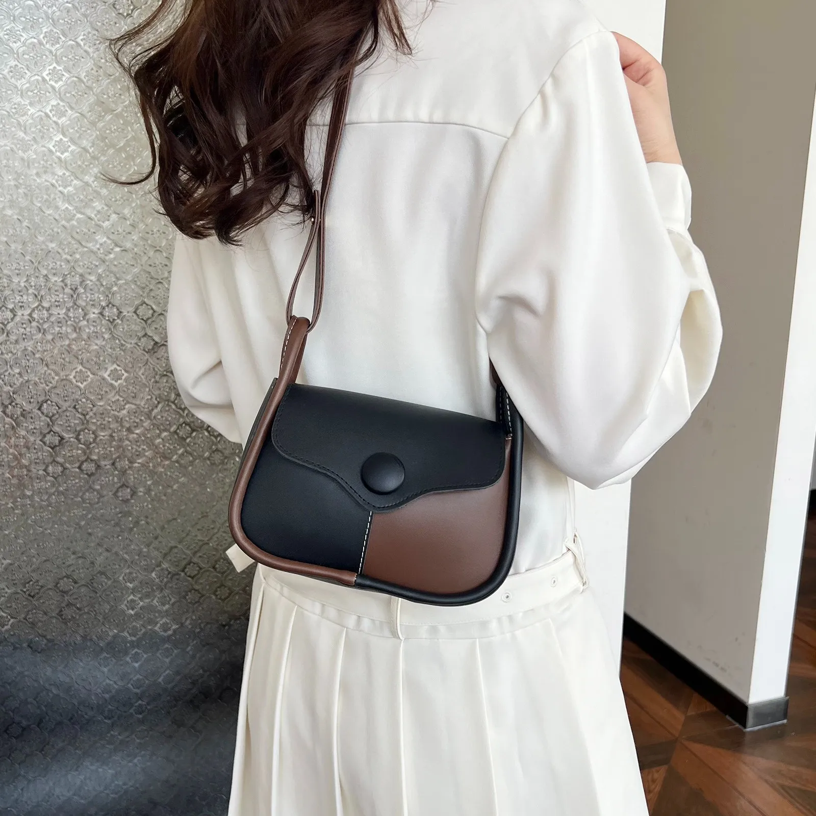 Retro Temperament Color Matching Casual Shoulder Crossbody Women Shopping Large-capacity Storage Bag