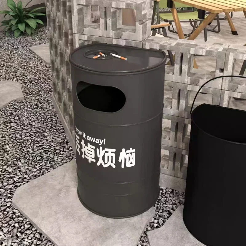 

Industrial Oil Drum Trash Can Large Outdoor Ashtray Bin Retro Metal Garbage Barrel for Gym Mall Camping Patio Smoking Area