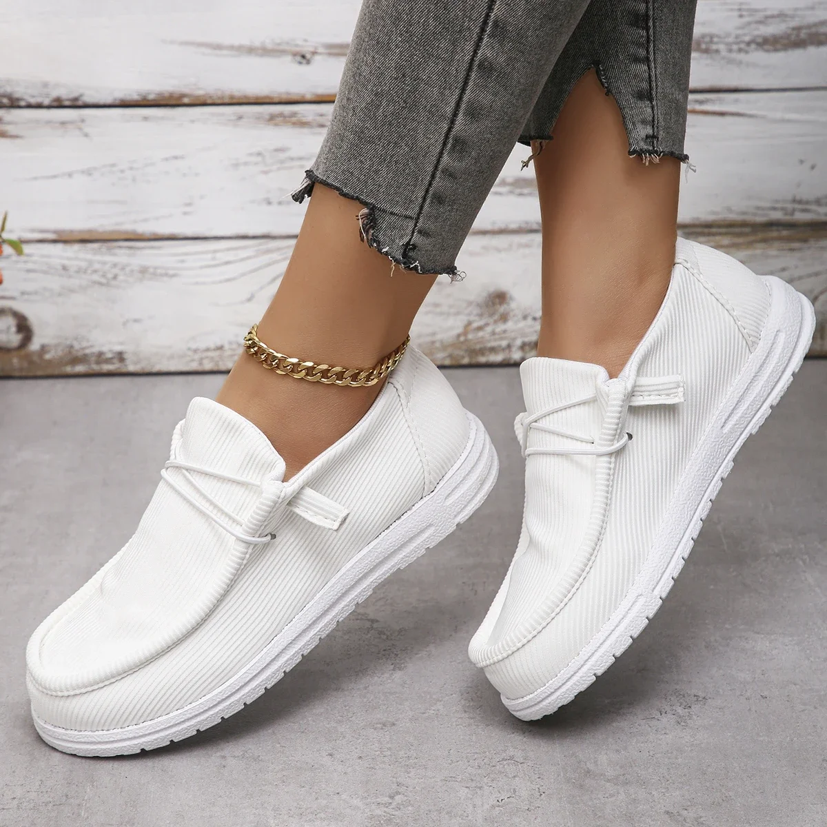 Women Sneakers 2024 Summer Casual Sneakers Women Breathable Cloth Loafers Platform Shoes Woman Designer Shoes Zapatos De Mujer