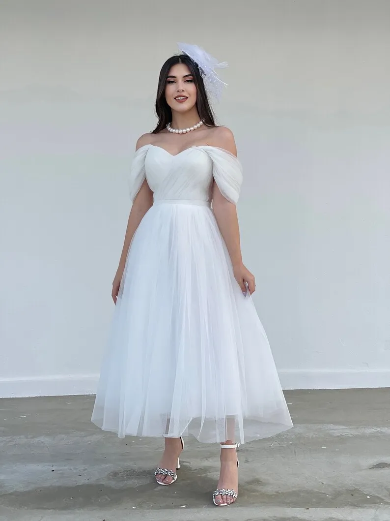 Tulle Off the Shoulder A-line Wedding Dresses White Sweetheart Bow Lace Up Bridal Gowns Elegant Pleats Tea-Length Party Dress