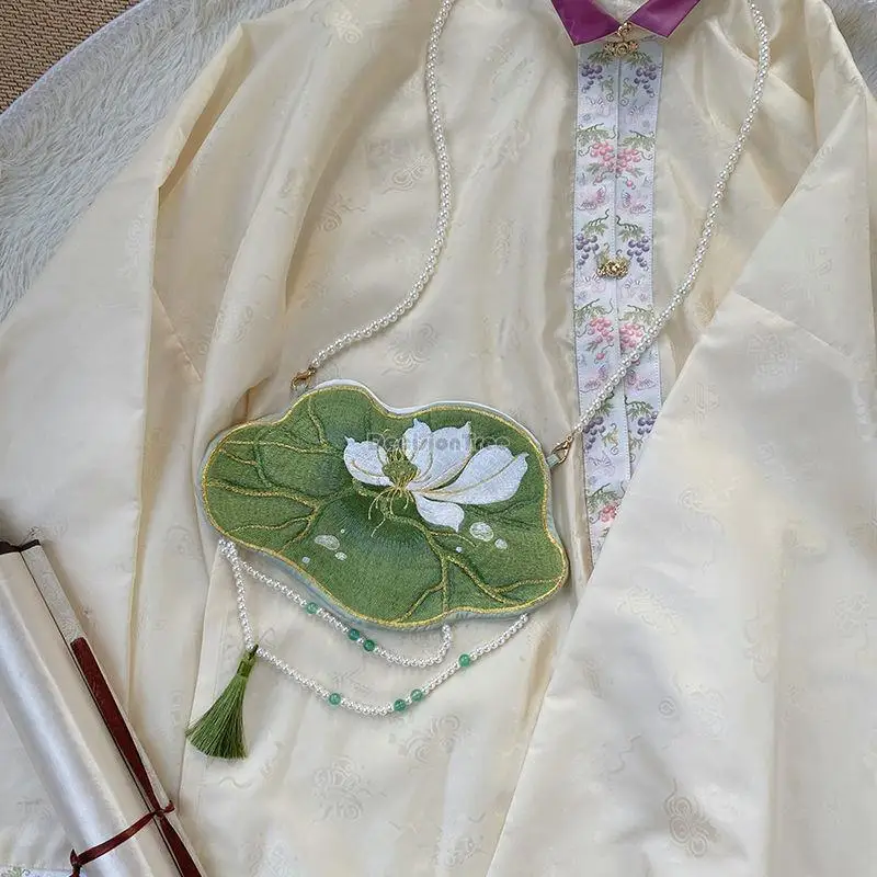 

2025 new chinese hanfu bag embroidery lotus leaf double-sided embroidery retro style pearl chain hand bag hanfu accessories 678