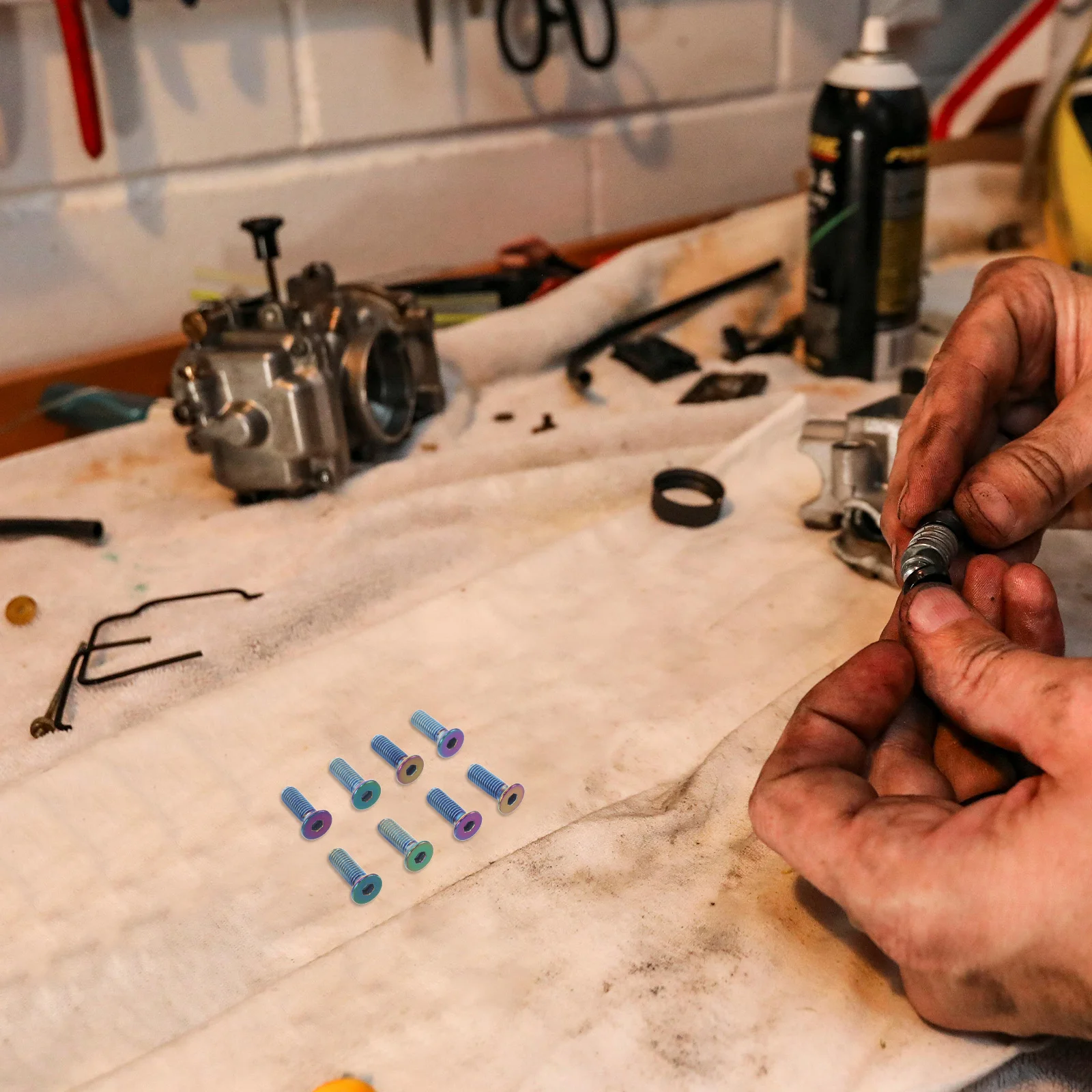 

8Pcs Flat Head Round Head Steering Wheel Screw Kit Car Accessories for Modified Racing Wheels Replacement M5x0.8 Metal Bolts