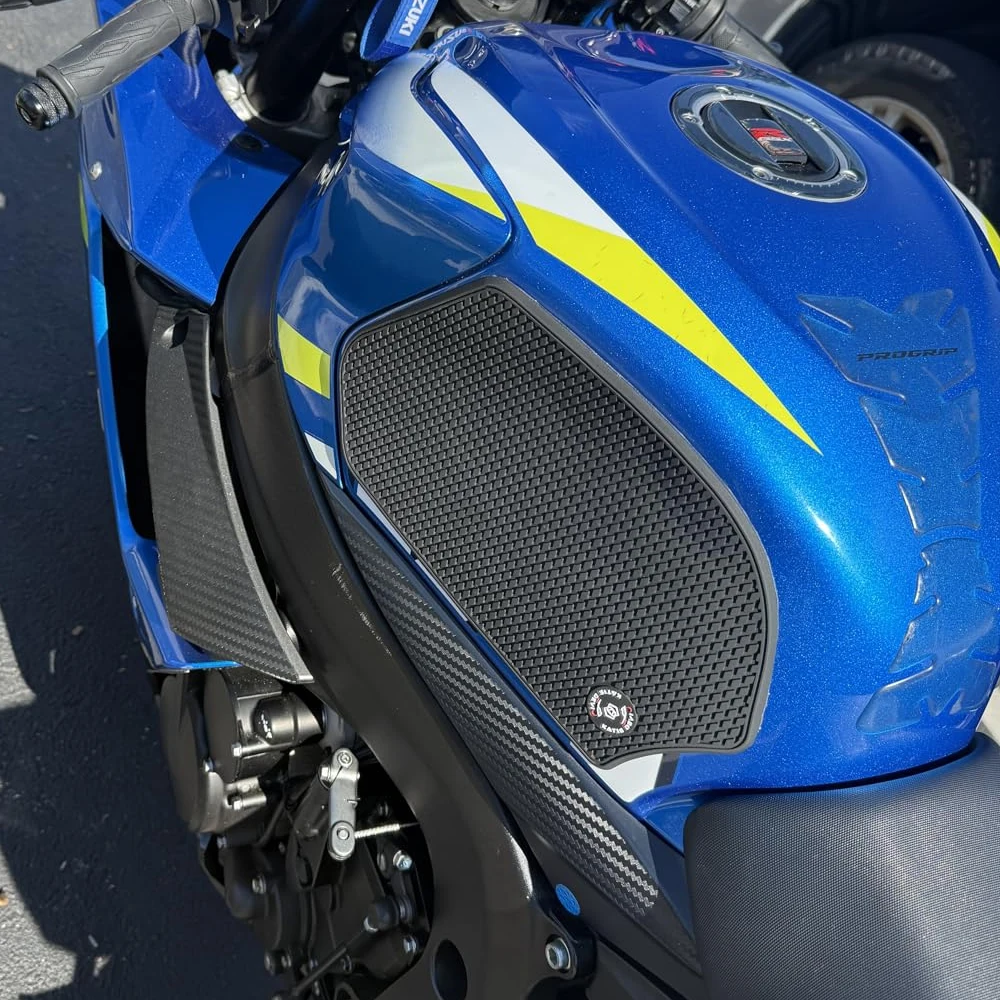 New For GSXR600 GSXR750 GSX-R GSXR 600 750 2011 - 2025 2026 Motorcycle Non-slip Side Fuel Tank Stickers Waterproof Pad Rubber