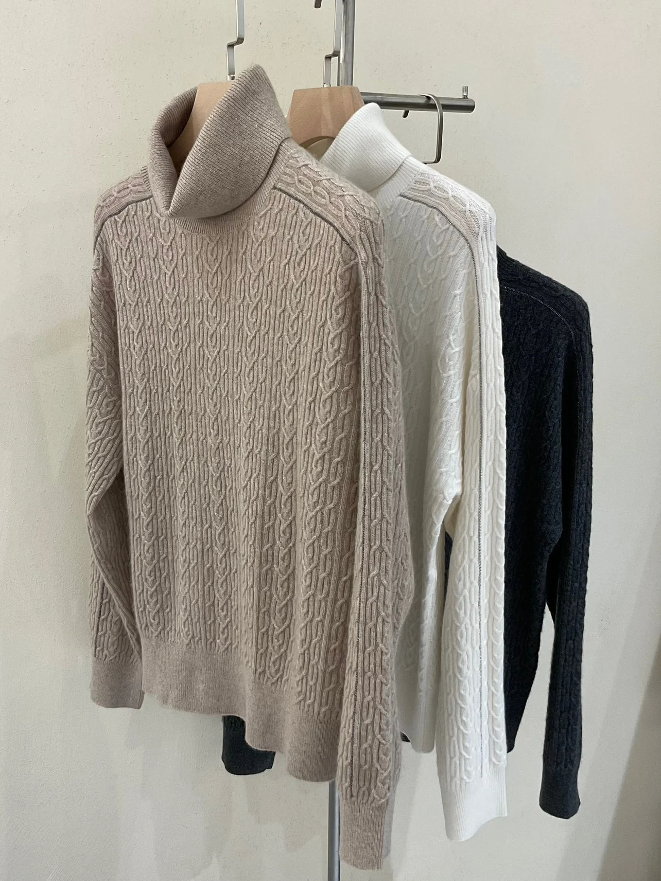 Twisted knitted cashmere casual turtleneck