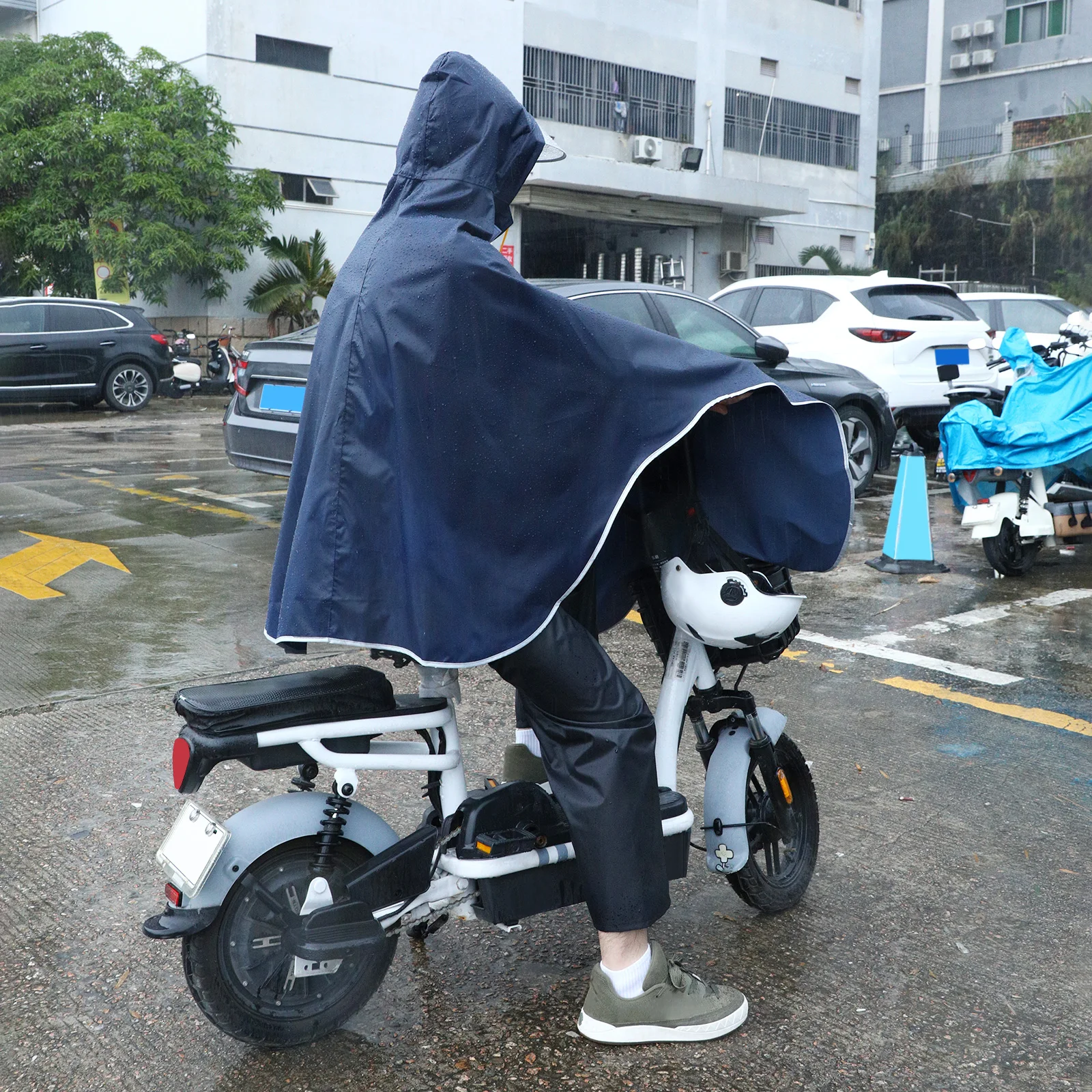 

Cycling Rain Protector Bicycle Raincoat Cover for Scooter While Riding Shawl Poncho Men Waterproof