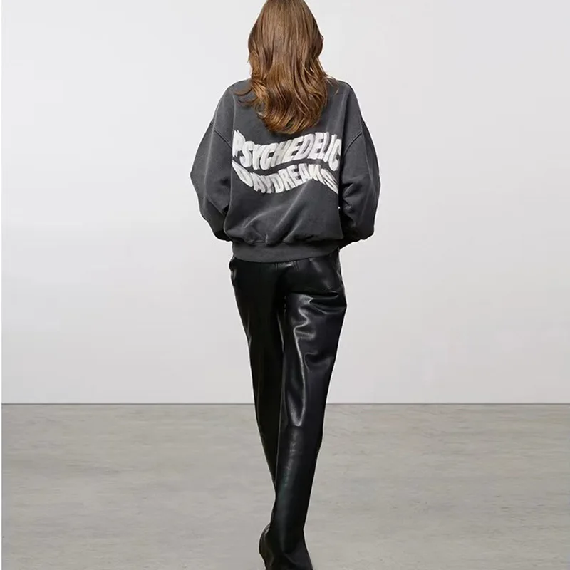 2025 جديد أمريكا الشمالية المتخصصة AB مشوه كلمة الطباعة غسل المياه المقلية اللون القديم الأسود والرمادي المرأة طاقم الرقبة سترة