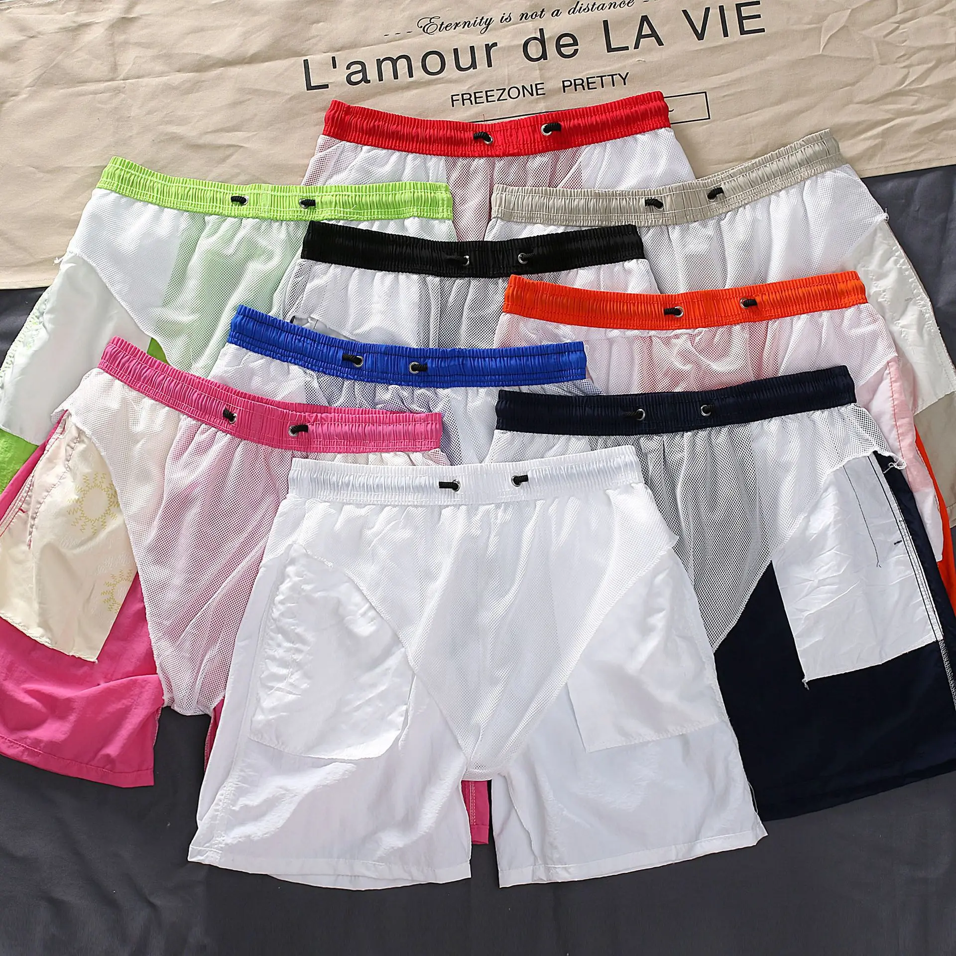 

New men's beach pants, sports and casual shorts with internal mesh, five quarter shorts, large shorts, fashionable shorts