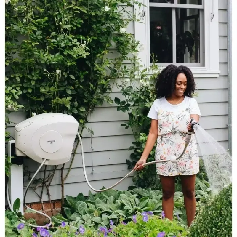 ضمان الأصالة. بكرة خرطوم حديقة أوتوماتيكية قابلة للسحب بطول 82 قدمًا، 9/16 بوصة، فوهة رش ذات 8 أنماط، خالية من الأشعة فوق البنفسجية