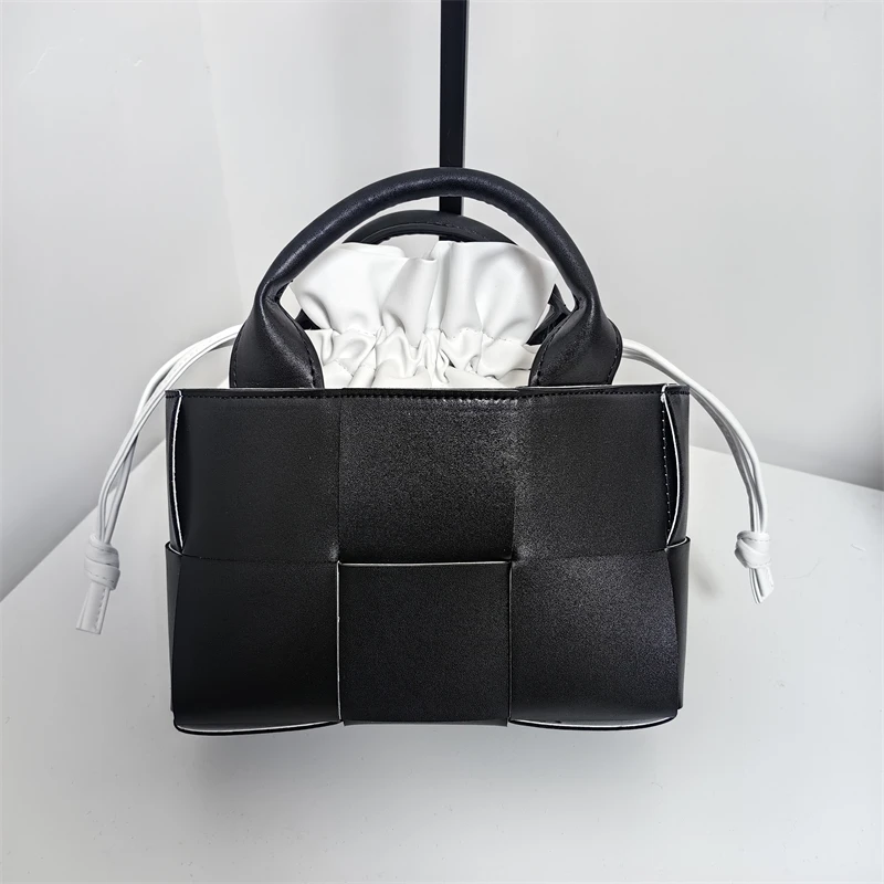 

2025 Spring New Pu Leather Woven Handbag Luxury Design Women's Drawstring Small Square Tote Simple High Quality Bolsa Feminina