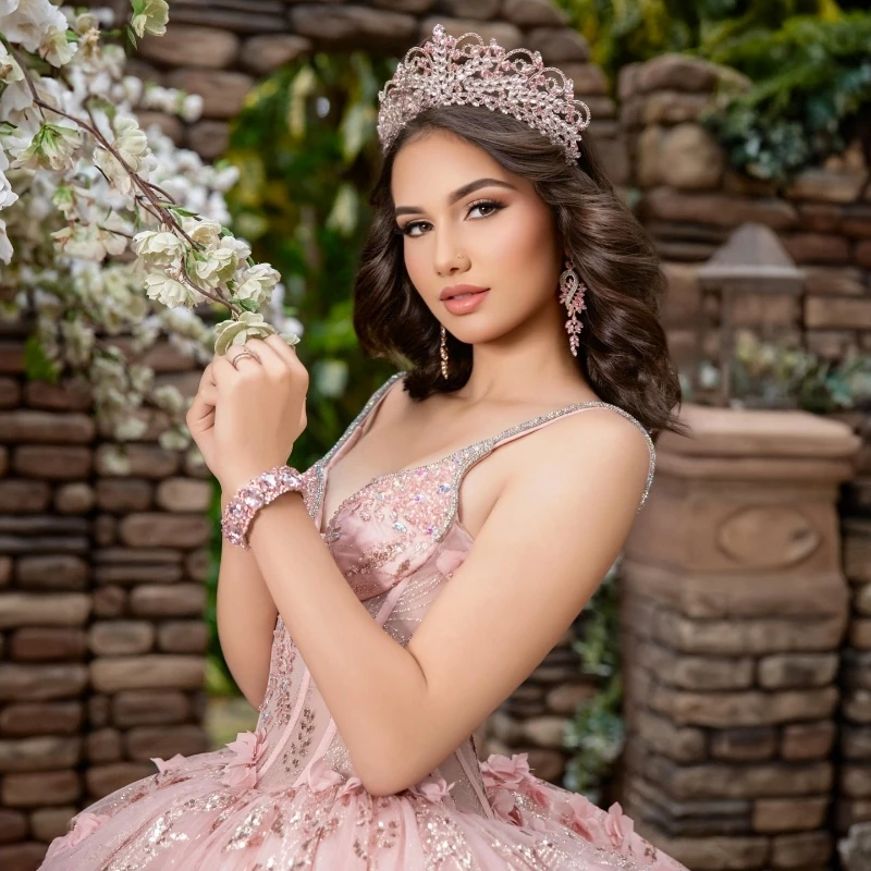 Abito da ballo rosa lucido Abiti Quinceanera Cinghia per spaghetti Paillettes Applique Fiore di pizzo Perline Tull a strati Festa di compleanno Dolce 16