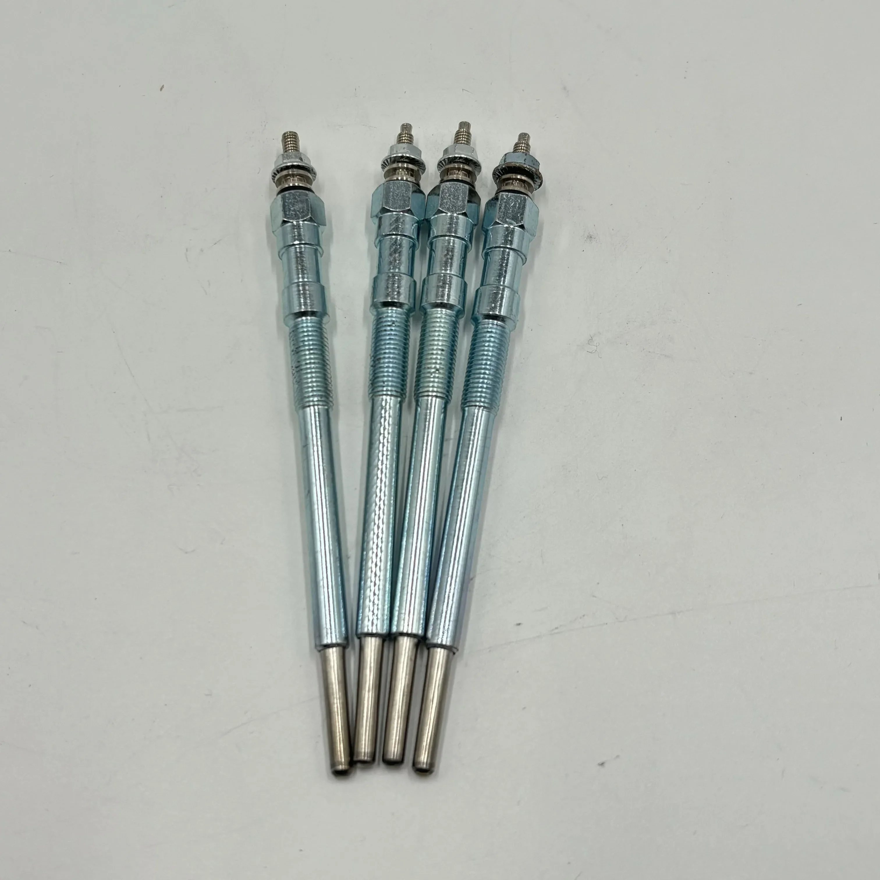 4 pcs Glow Plug 1J700-65512 1J700-65510 for Bobcat Loader Kubota V2607-DI Engine