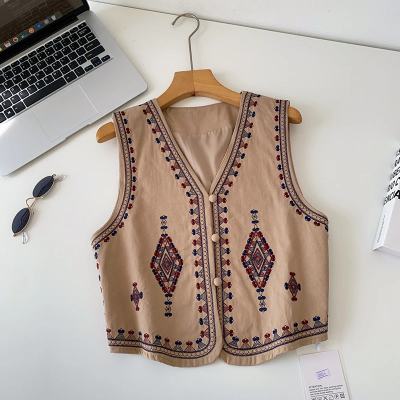 Japanese & Korean Retro Bohemian Style V-Neck Embroidered Vest Single Breasted Sleeveless Short Ethnic Cardigan Jacket BL565