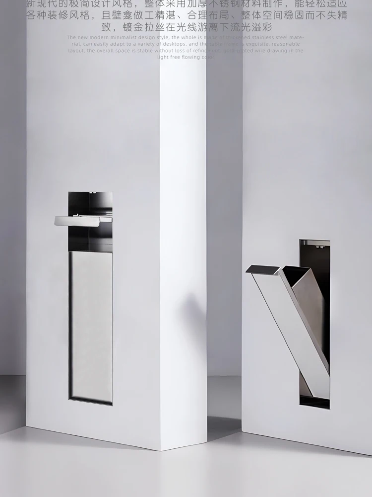 Built-In Toilet, Ni…