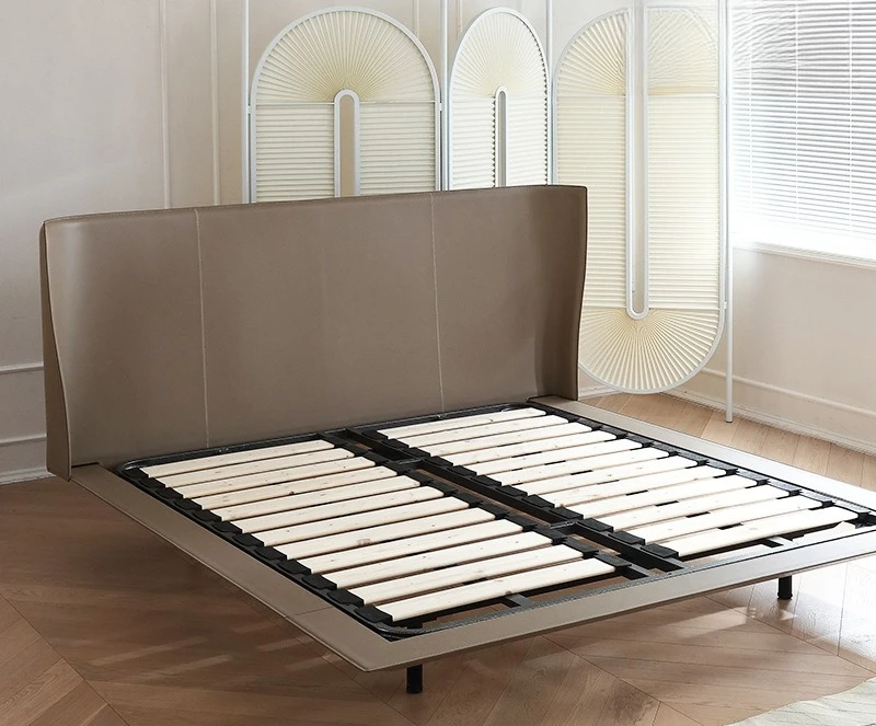 Saddle leather, steel plate, suspension, Italian style, minimalist, light luxury, master bedroom, high-end