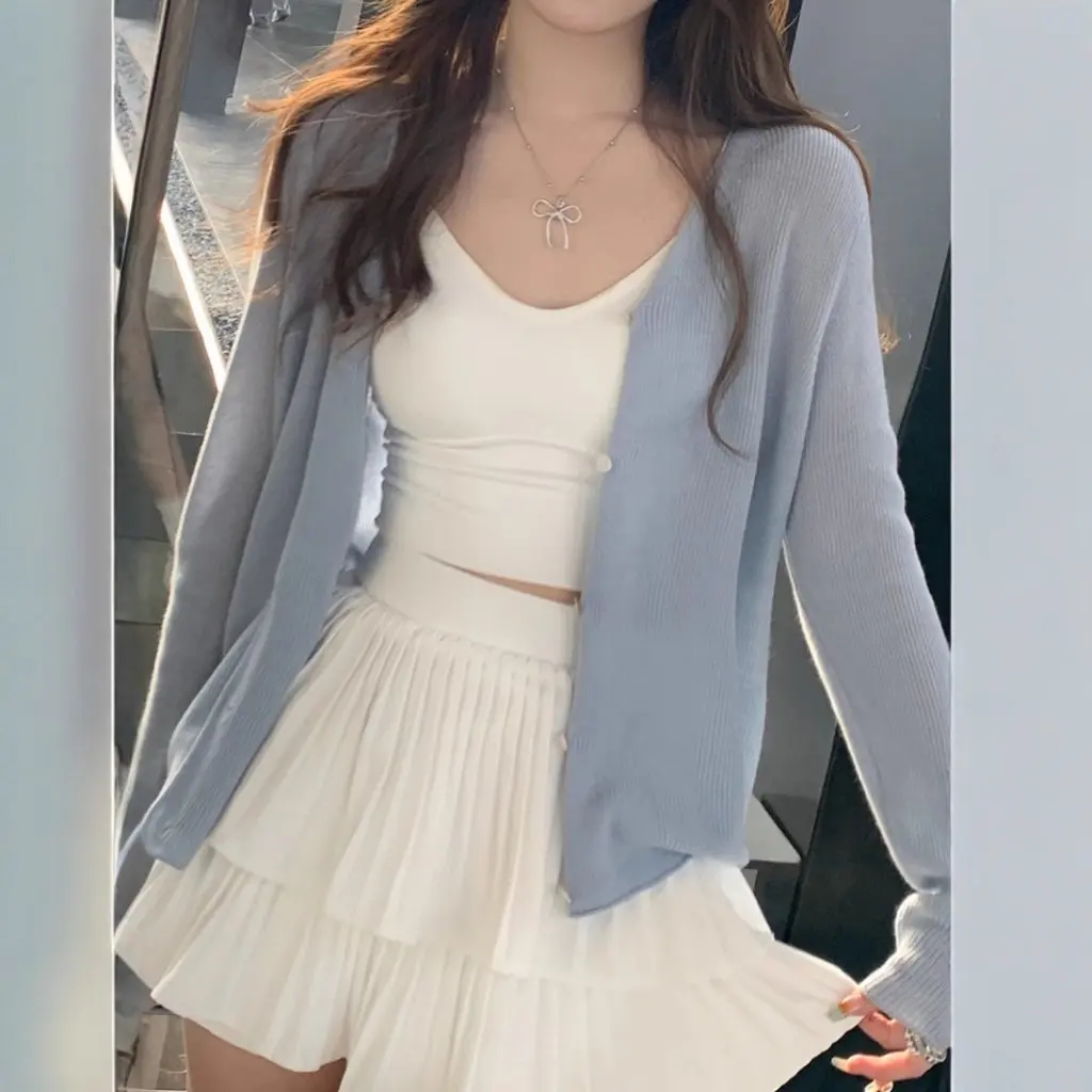 เสื้อคลุมไหมน้ำแข็งสีแดงแบบถักน้ำหนักเบาสำหรับผู้หญิง ผ้าคลุมไหล่ขนาดเล็กสำหรับฤดูร้อน เสื้อคลุมทูลล์แบบมีสายรัดด้านนอก