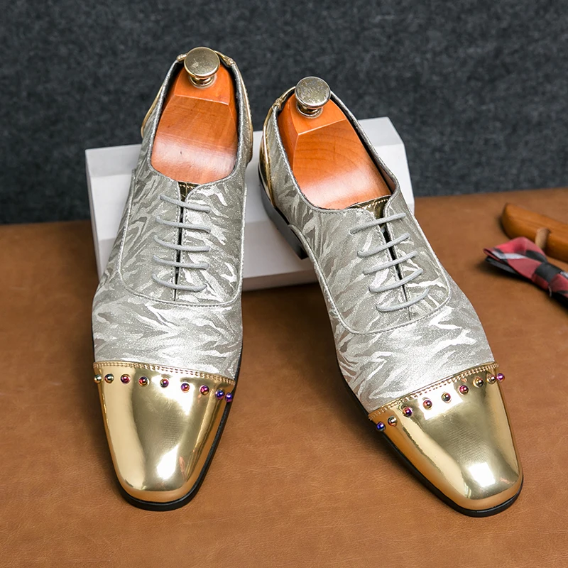 Men's Casual Business Rivets Leather Shoes Mens Shiny Oxfords Shoes Dress Office Flats Men Fashion Wedding Party Patent Leather