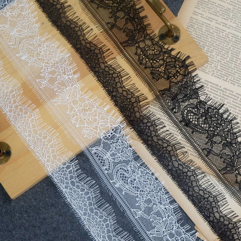 6 Yards White Black…